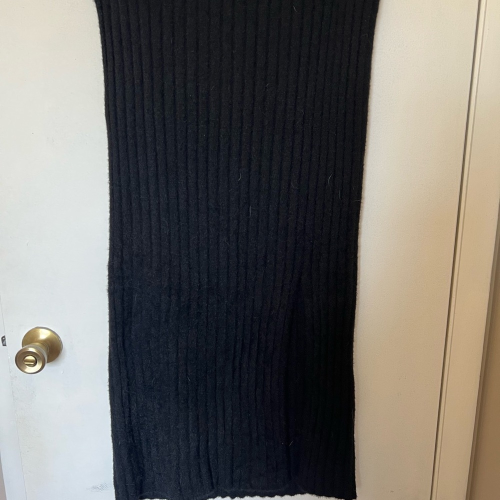 Arie Black Ribbed Knit Women's Skirt